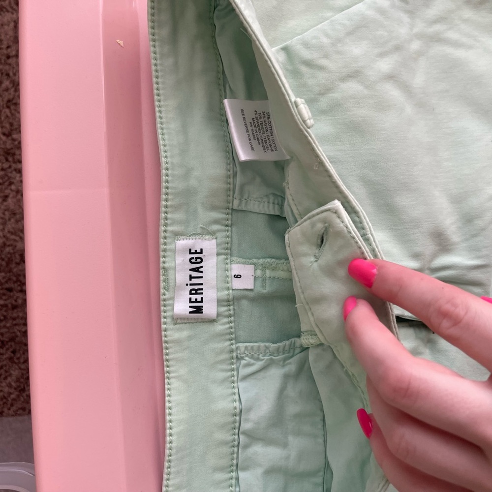 Perfect condition mint shorts - Picture 2 of 3